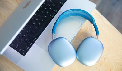 AirPods Max - co to? Wszystko, co musisz wiedzieć o słuchawkach premium od Apple