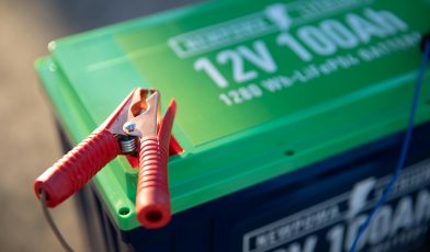 Akumulatory żelowe - co to? Wszystko, co musisz wiedzieć
