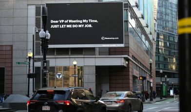 Ambient marketing - co to jest? Przykłady, strategie i przyszłość