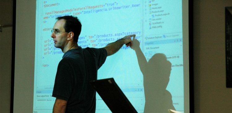 Anchor - co to jest? Przewodnik po linkach i SEO