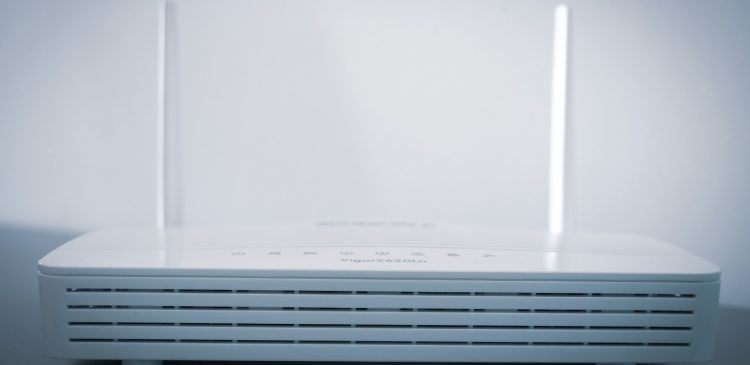 Antena wifi - co to? Wszystko, co musisz wiedzieć o typach, działaniu i optymalizacji