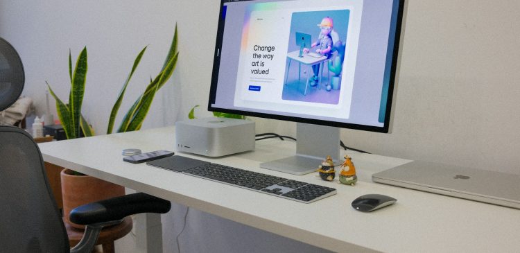 Apple Studio Display vs Pro Display XDR - który monitor Mac będzie dla Ciebie najlepszy?