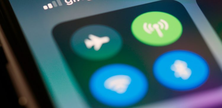 Bluetooth - co to jest, jak działa i jak przekłada się współczesne zastosowania?