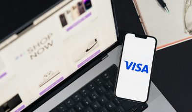 Bramka płatnicza - co to? Twój klucz do bezpiecznych transakcji w sieci