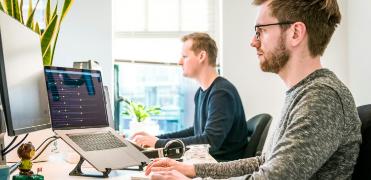 Business Model Canvas - co to jest? Przewodnik po strategii biznesowej