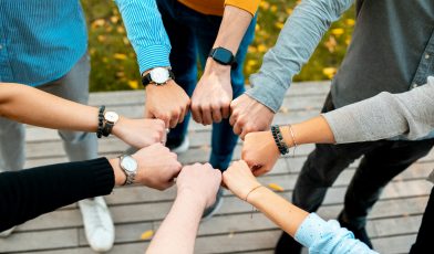 CSR - co to? Kompleksowy przewodnik po filarach, korzyściach i przyszłości
