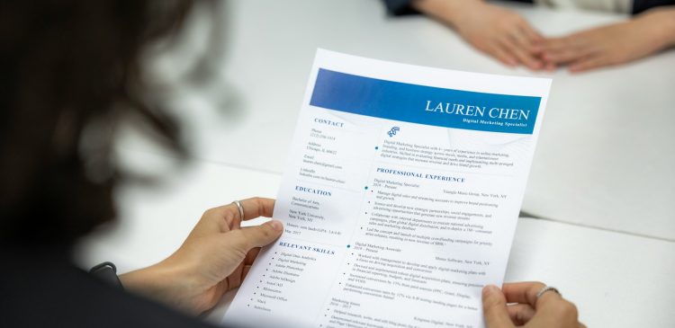 CV - co to? Przewodnik po Curriculum Vitae