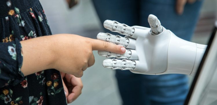 Czy roboty zastąpią człowieka? Analiza zmian na rynku pracy