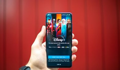 Disney+ Polska - przewodnik po filmach, serialach i planach subskrypcji