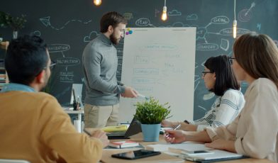 Domy mediowe - czym są, jak działają i jak pomagają w reklamie?