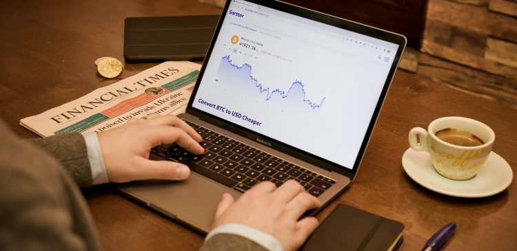 Due diligence - czym jest i dlaczego ma znaczenie dla bezpieczeństwa Twoich transakcji?
