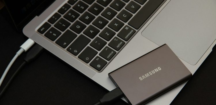Dysk SSD - co to? Poradnik i przewodnik po dyskach SSD
