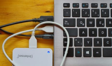 Dysk zewnętrzny - co to jest, jak działa i jak wybrać najlepszy dla Ciebie?