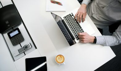 ESG - co to? Przewodnik po środowisku, społeczeństwie i ładzie korporacyjnym