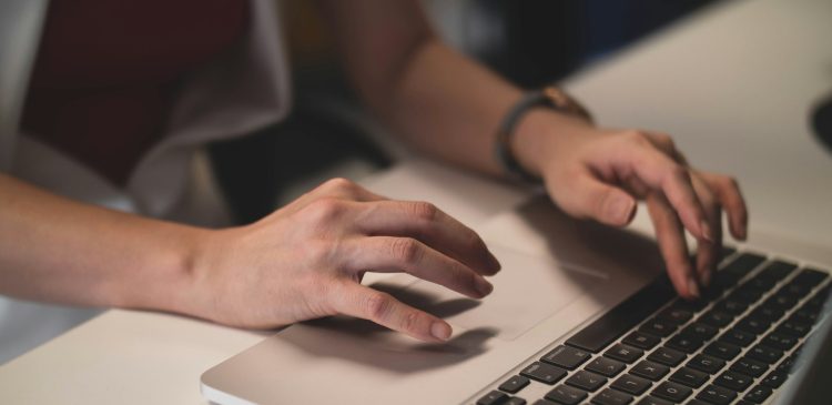 Faktura duplikat - co to takiego i jak się z nią obchodzić? Praktyczny przewodnik