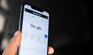 Google Discover - co to jest, jak działa i jak zoptymalizować treści?