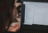 Headless CMS - co to właściwie jest i dlaczego zmienia zasady gry w zarządzaniu treścią?