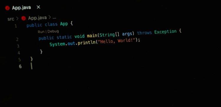 Java - co to za język i dlaczego wciąż jest tak ważny w IT?
