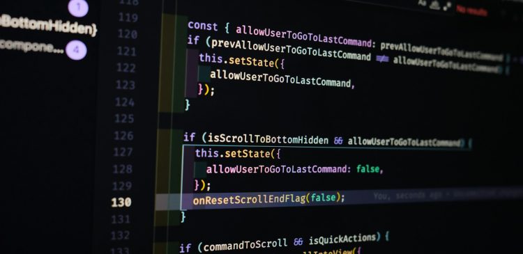 JSON - co to? Przewodnik po formacie do przechowywania i przesyłania danych