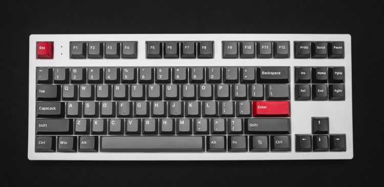 Klawiatura QWERTY - co to jest i dlaczego wciąż dominuje?