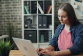 Księgowa online - kim jest i jakie usługi oferuje? Wszystko, co musisz wiedzieć