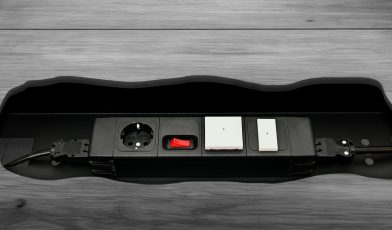 Listwa zasilająca - jak wybrać dobrą i dlaczego jest ważna dla sprzętu?