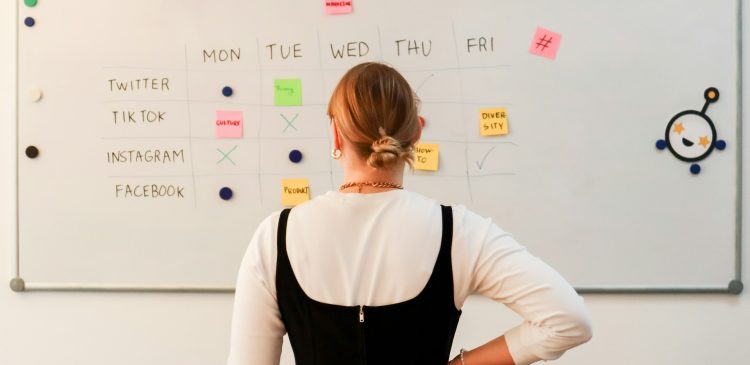 Marketing internetowy - czym jest i dlaczego jest dziś tak ważny?