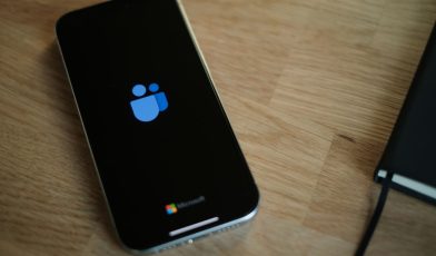 Microsoft Teams - co to? Przewodnik po funkcjach i korzyściach