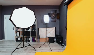 Mocowanie Bowens - co to? Przewodnik po uniwersalnym standardzie w fotografii