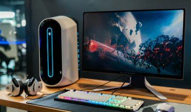 Monitor komputerowy - co to jest i jak wybrać idealny model?