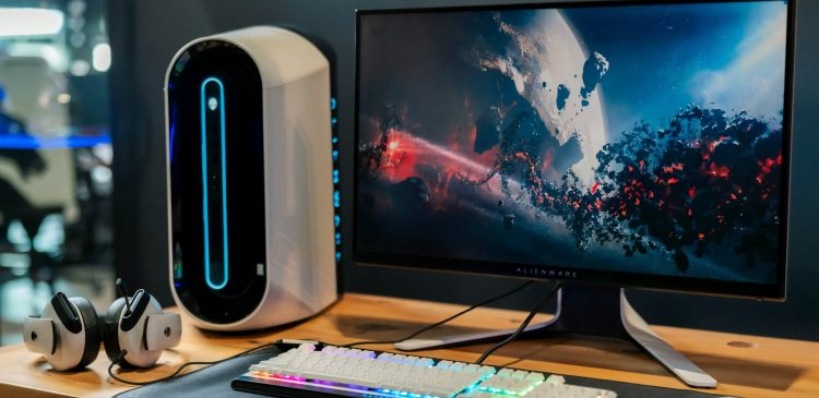 Monitor komputerowy - co to jest i jak wybrać idealny model?