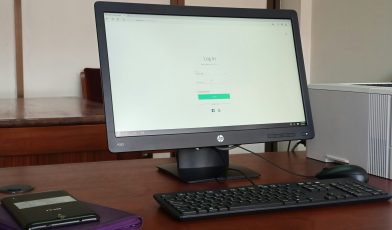 Monitor LCD - co to? Przewodnik po technologii, komponentach, rynku i przyszłości