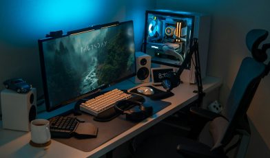 Monitor OLED - co to? Przewodnik po idealnej czerni, żywych kolorach i grach nowej generacji