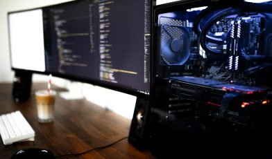 Monitor ultrawide - co to? Przewodnik po wyborze dla pracy i gier