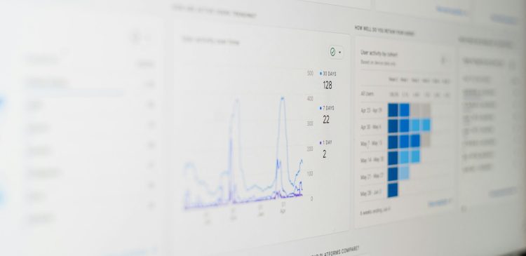 Monitoring pozycji SEO - przewodnik po śledzeniu widoczności w Google