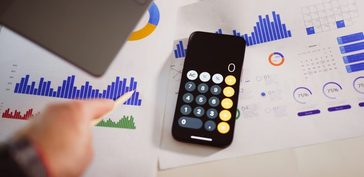 MRR - co to? Przewodnik po Monthly Recurring Revenue dla firm SaaS