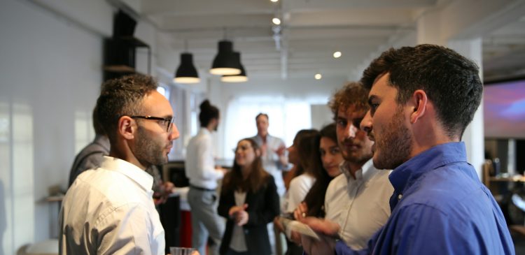 Networking - czym jest i jak może wpłynąć na rozwój Twojej firmy?
