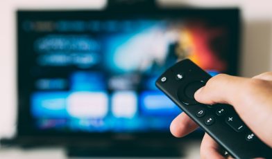 NTSC vs PAL - różnice w systemach telewizyjnych dla graczy retro i kolekcjonerów