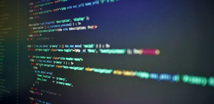 PHP - co to jest? Przewodnik po języku programowania, który napędza internet