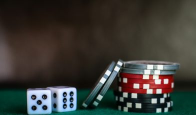 Podatek od gier hazardowych - co to, jakie są stawki i kto musi go płacić?