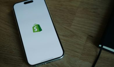Pozycjonowanie Shopify - jak zwiększyć widoczność i sprzedaż sklepu?