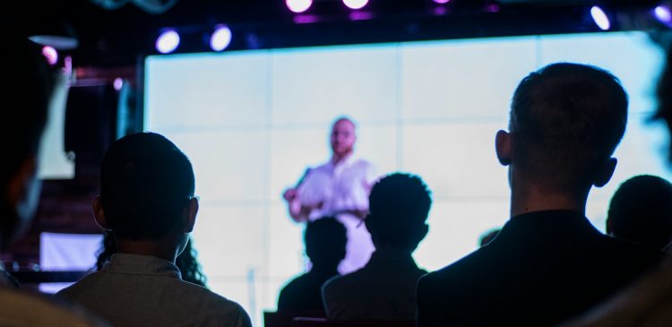 Prezentacja - co to jest? Kompleksowy przewodnik po sztuce przedstawiania
