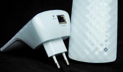 Repeater sieciowy - co to jest, jak działa i czy warto go kupić?