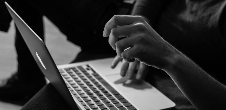 RODO - co to? Przewodnik po obowiązku informacyjnym i ochronie danych