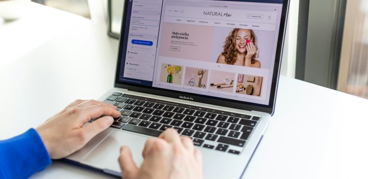SaaS - czym jest i jak rewolucjonizuje biznes?