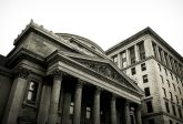 Sankcja kredytu darmowego - co to? Jak bankowe błędy formalne mogą zwrócić Ci pieniądze?