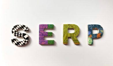 SERP - czym jest? Przewodnik po organicznych wynikach Google