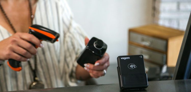 Skaner komputerowy - co to jest i jakie wykorzystuje technologie? Poradnik