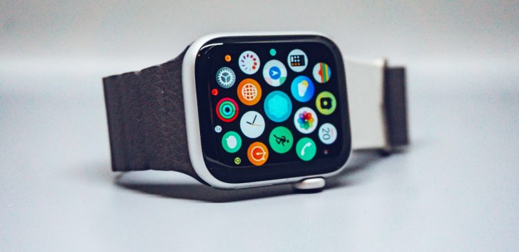 Smartwatch - co to? Przewodnik po funkcjach, zaletach i trendach