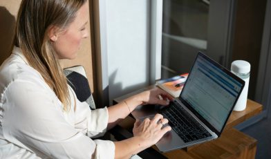 Social selling - co to? Przewodnik po skutecznym budowaniu relacji i sprzedaży